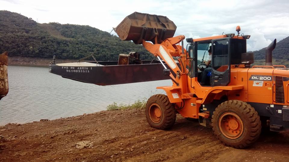 Após manutenção a balsa do Foz da Areia já esta realizando a travessia
