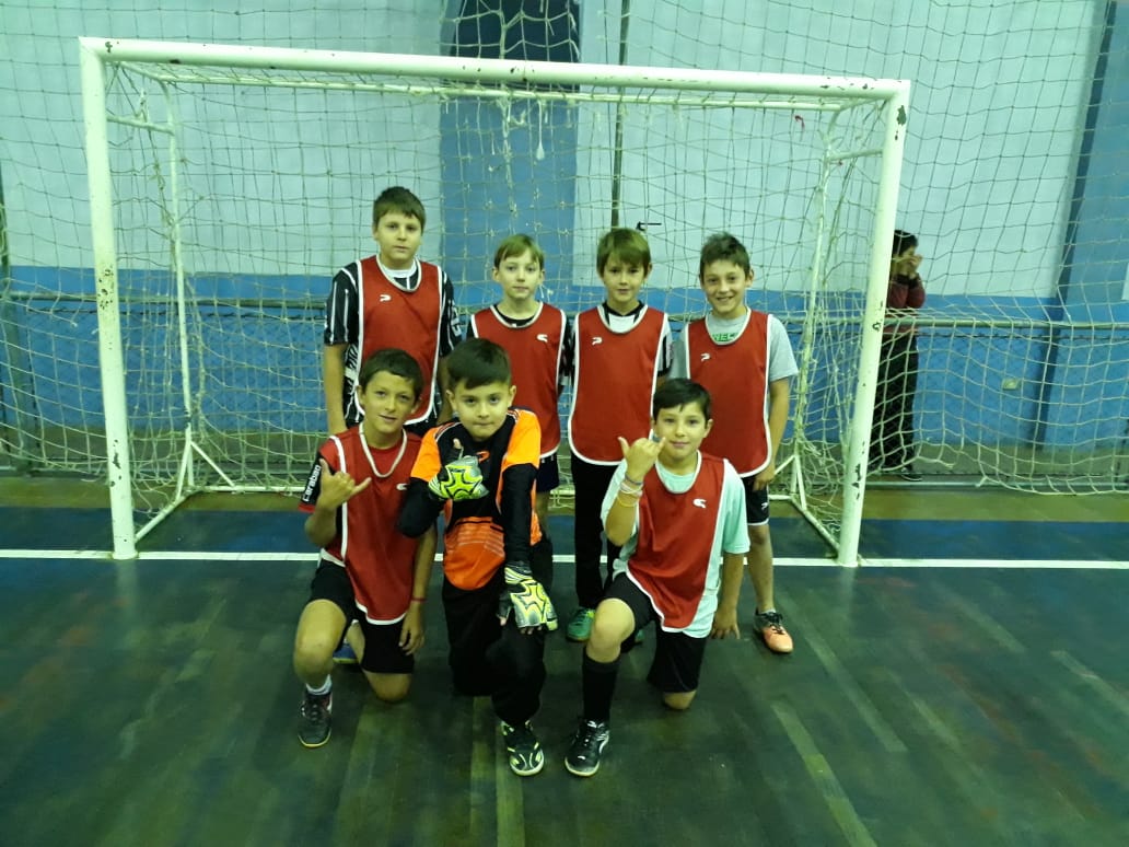 Escolinha de Base realiza campeonato interno