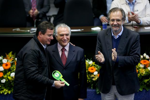 Cruz Machado recebe caminhão do PAC2