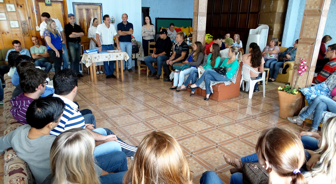Prefeitura de Cruz Machado realiza reunião com os convocados do concurso público