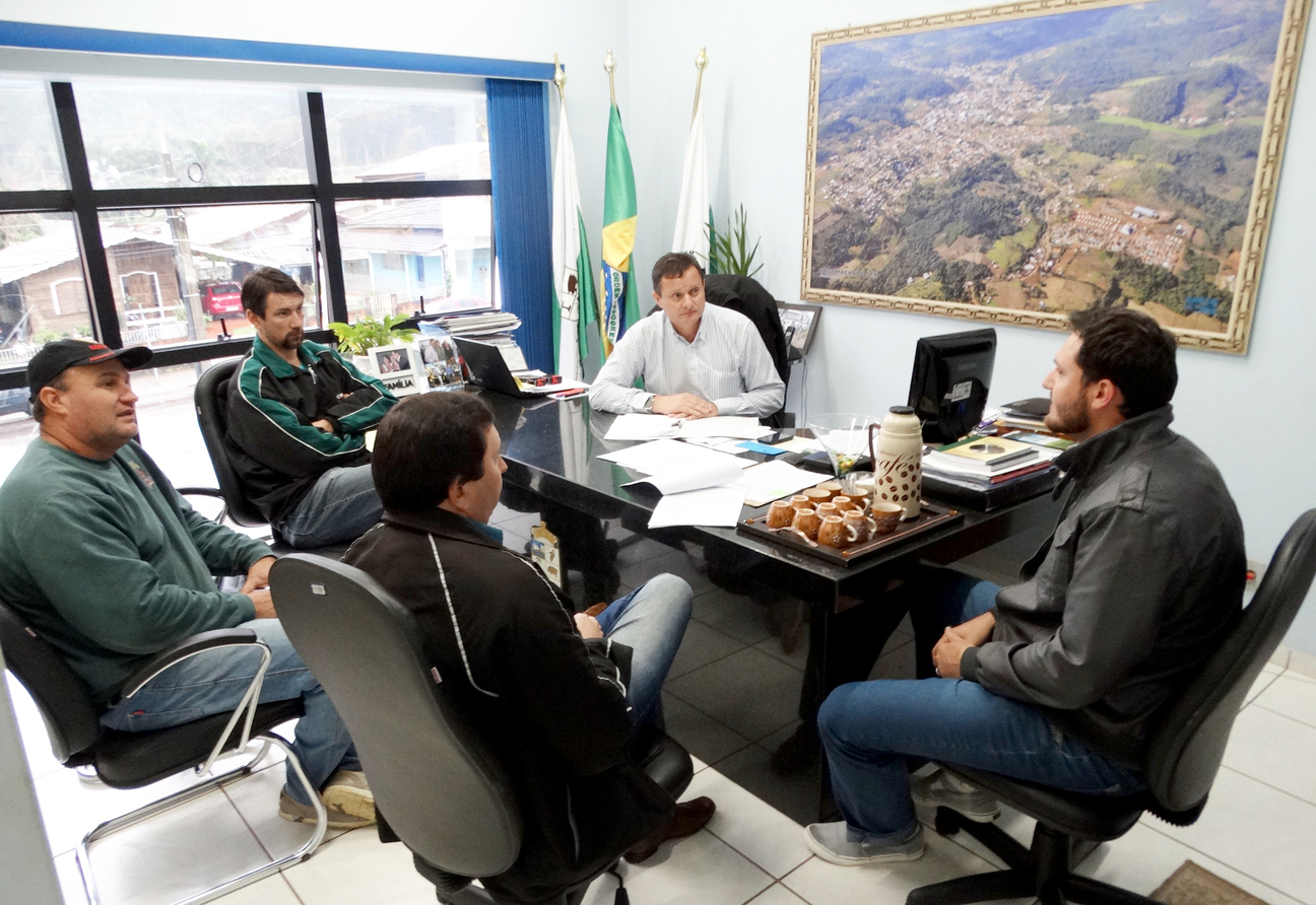 Prefeitura e Codacem discutem detalhes da 5ª Festa da Erva-Mate