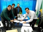 Prefeito Antonio assina convênio de Recuperação da Trafegabilidade de Estradas Rurais