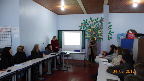 Núcleo reúne equipes e secretários das escolas municipais para importante reunião sobre novas atualizações do sistema online.