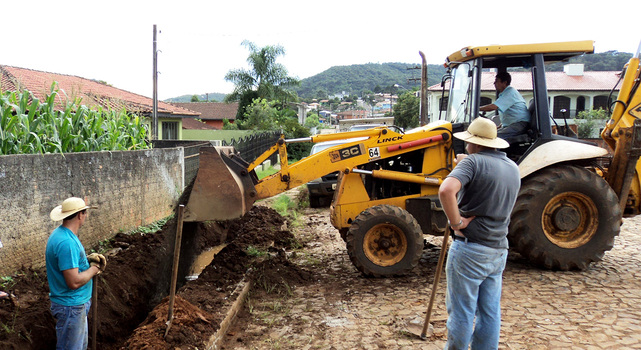 Prefeitura e Sanepar iniciam obras no bairro São José