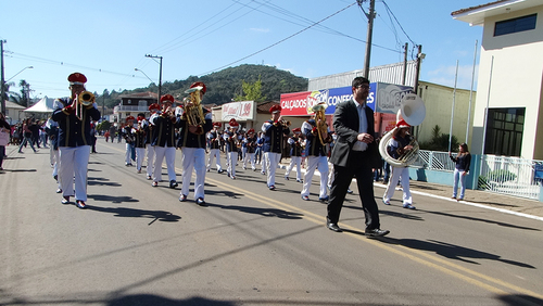 23 entidades desfilaram no desfile cívico de 7 de setembro