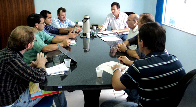 Prefeito Antonio realiza reunião com o representante do Movimento dos Atingidos por Barragens