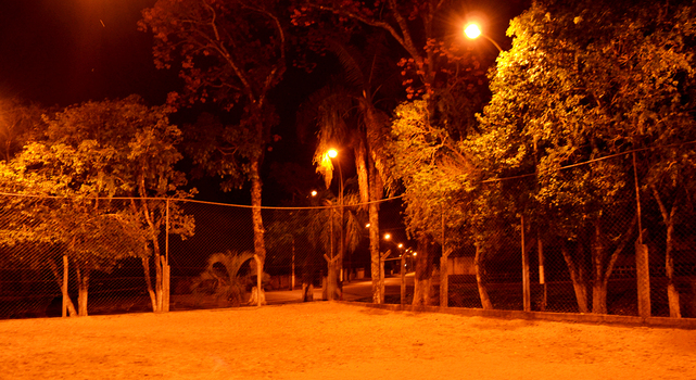 Praça Papa Pio XII recebe nova iluminação